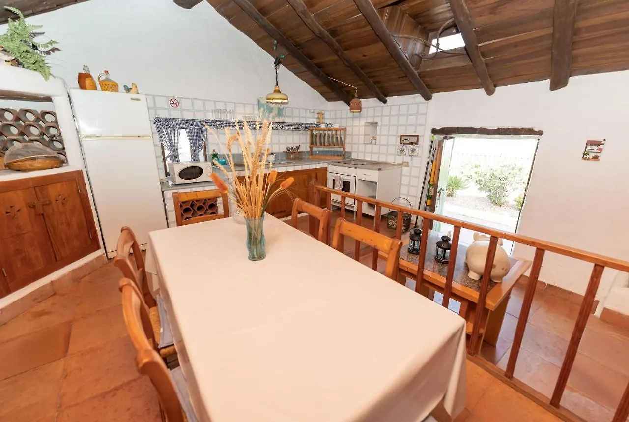 Casa Rural La Capellania グラナディージャ・デ・アボナ 0*,